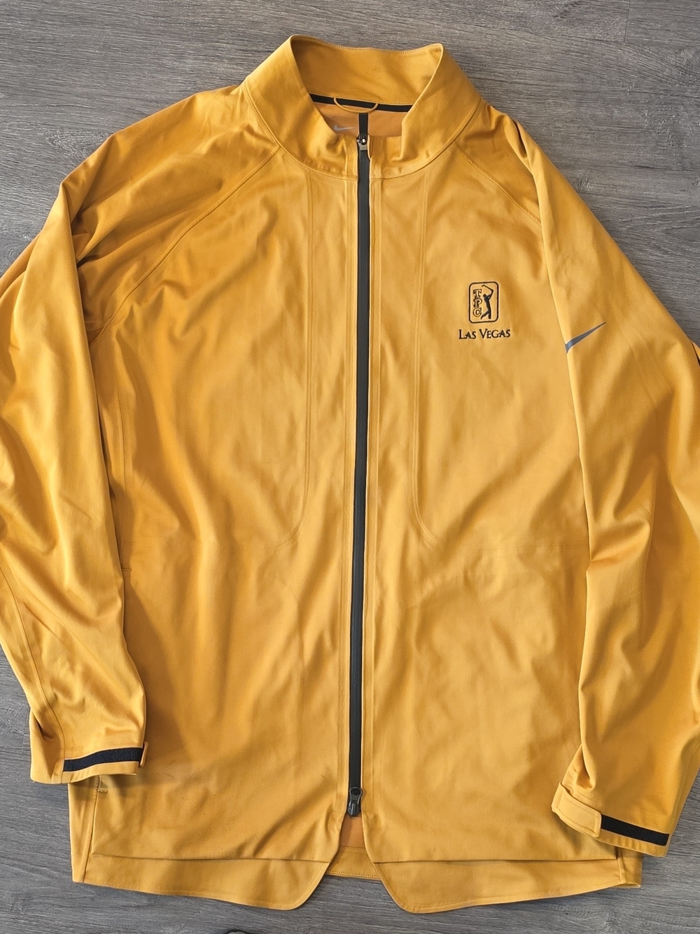 Nike Men’s Gold Full-Zip Lightweight Jacket